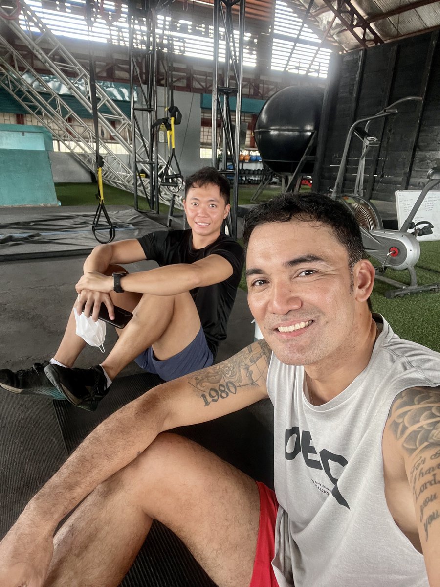 chaks_1980's tweet photo. done with first training for 2023 with my coach! #ken #obstaclecentral https://t.co/gx4zCSC68l
