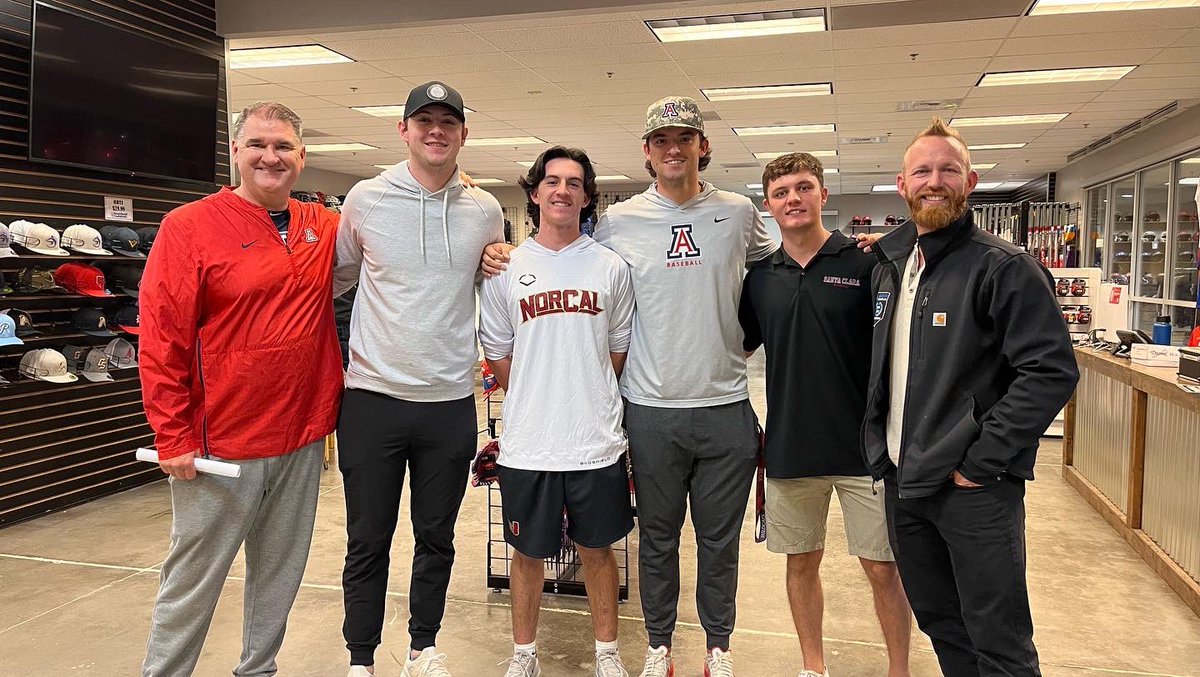 Thank you <a href="/JohnSusac/">John Susac</a> , <a href="/danielsusac10/">Daniel Susac</a> <a href="/tonkosuz/">Tonko Susac</a> <a href="/cadenthompson_/">Caden Thompson</a> and <a href="/MLPstrength/">Major League Performance</a> for supporting me and speaking at my event tonight. A lot of great info shared by you guys. Thank you for helping me share this with the younger generation of baseball players. It was a great night.