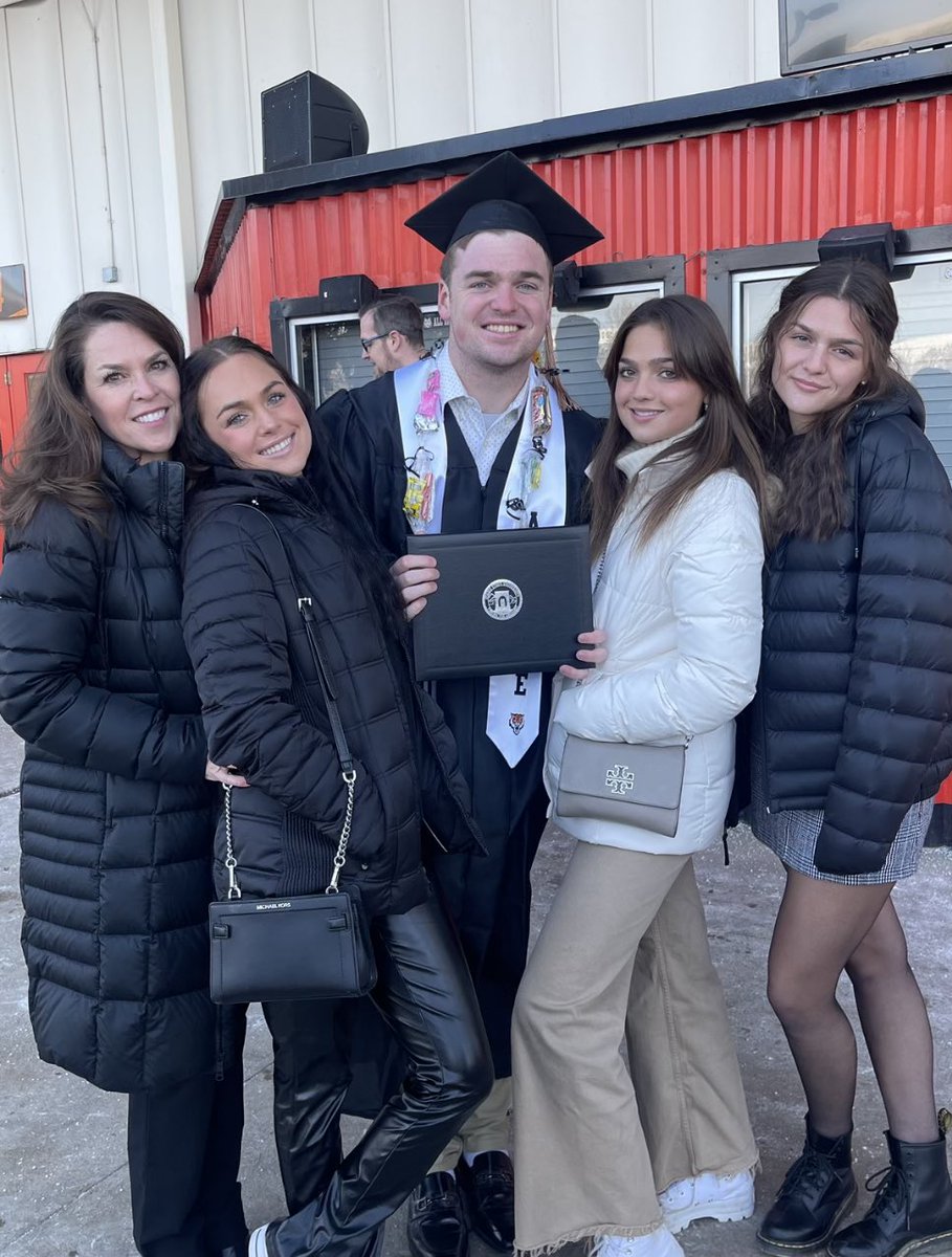 Sagan Gronauer tweet media