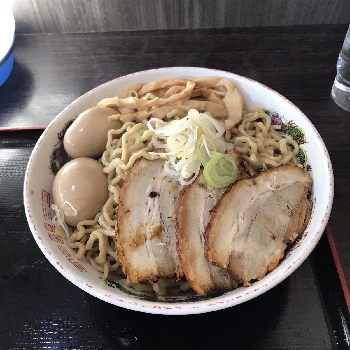 ktrafa1's tweet photo. 油そばDX400味玉追加
13時半着丼！新年一発目渡辺ご���走様でした。ワシワシ強めで最高でした🙇‍♂️
#自家製太麺渡辺 https://t.co/cVjXG8mJDs
