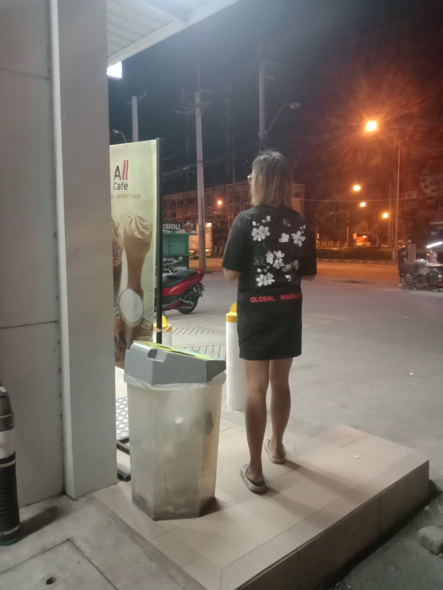 คู่อ้วนฉุลองกรุง tweet media