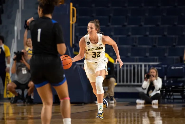 WomensHoops_USA's tweet photo. Leigha Brown tonight: 

22 PTS | 10 REB | 8 AST | 7-13 FG 

#14 Michigan defeats Penn State 82-72! 

#NCAAW | @umichwbball https://t.co/sMVAP4ICuq