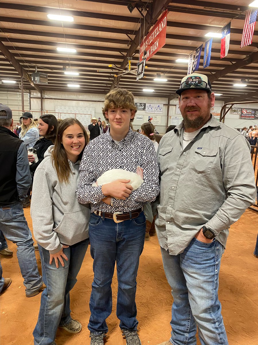 AustinR092026's tweet photo. Showed my rabbits today. Placed 5th with one and didnโt with the other. What a fun and cool experience this was, something different then sports and cornhole ๐คฃ #granburyffa #rabbitshow #idomorethenjustsportsandcornhole #piratefootball https://t.co/U4C1epTAyJ