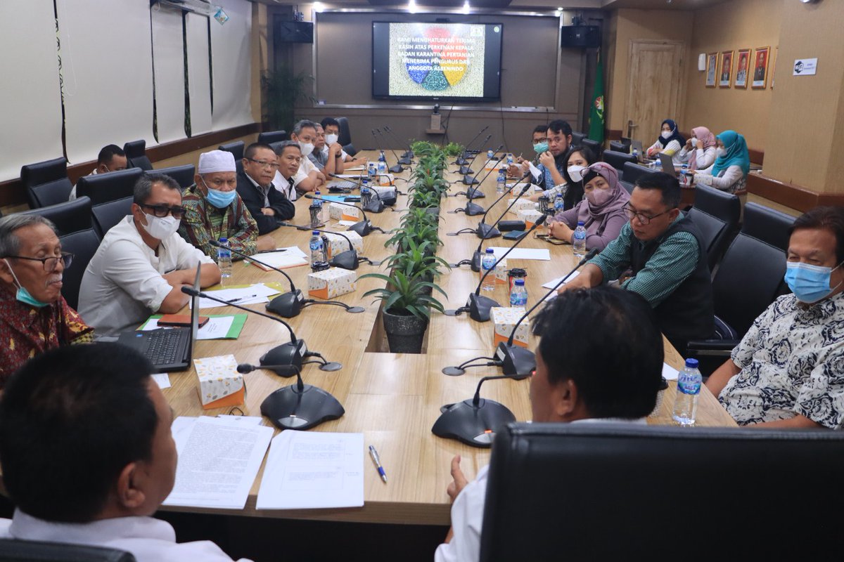 Komoditas yang akan dilalulintaskan, menurut Bambang, baik antar-area maupun antarnegara harus dipastikan kesehatannya. Hal demikian untuk menjaga keanekaragaman hayati 🇲🇨 dan mencegah terjadinya kerugian ekonomi terhadap pertanian 🇲🇨.