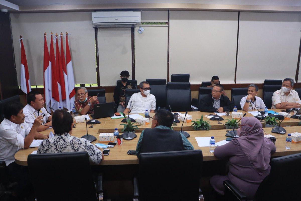 <a href="/ASBENINDO/">UD.KARUNIA TANI</a> mengkonfirmasi dan menyampaikan bbrp masukan terkait layanan sertifikasi karantina untuk benih berbagai jenis tanaman pangan dan hortikultura. 
. 
. 
Turut hadir mendampingi Kepala Pusat KTKHN A.M.Adnan dan jajarannya. 

#PerlindunganSDA🇲🇨
#KarantinaPertanian