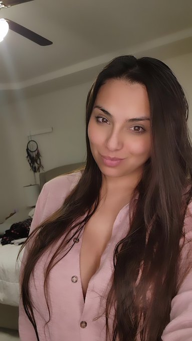Ready to catch some 💤  #latepost #picofthenight https://t.co/T1a6wSdwej<a href="/tag/latepost"class="tags">#latepost</a><a href="/tag/picofthenight"class="tags">#picofthenight</a>