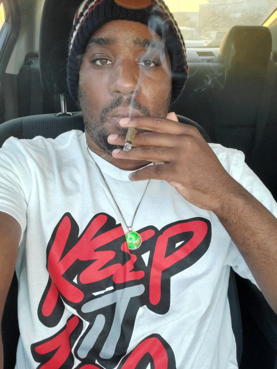 Solo420Breezy's tweet photo. I keep it ๐ฏโผ๏ธ
๐ฆธ๐ฟ๐จ๐
#SoloBreezy #Solo420Breezy #Greatnessiscoming #Enigma #CannabisActivists #CannabisGraduate #CannabisCommunity #KeepIt100
#Royalty #weed #Iloveweed #Stoner #Elite #Sagittarius #LoveisLove #OgWay #Humble #PositiveVibesOnly #TheWave https://t.co/nsnu7dFClV