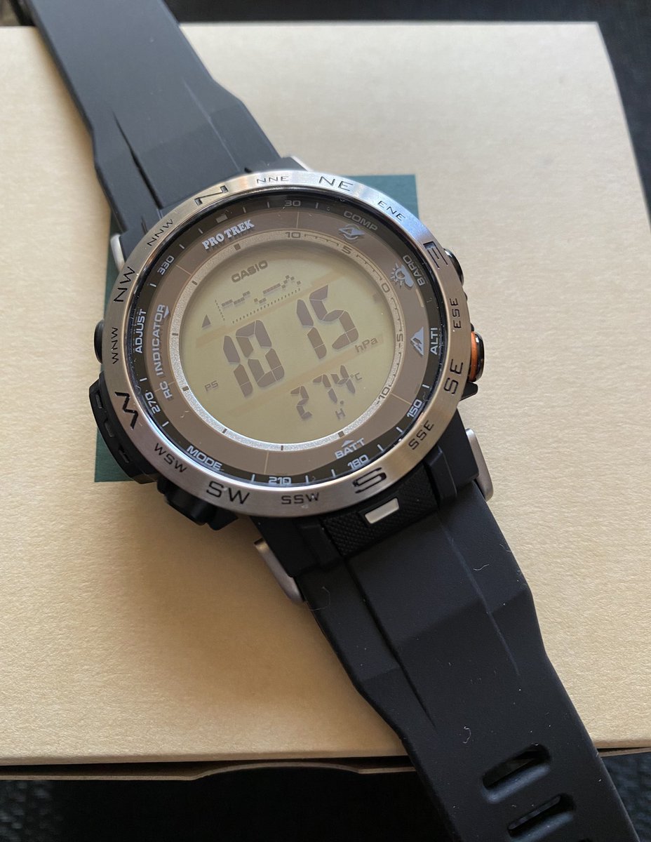 gin50990748's tweet photo. 久々に時計買いました。
PROTREX PRW-30
視認性の良さは老眼の味方。
＃casio #PROTREX ＃prw30 https://t.co/mPe0FVel8w