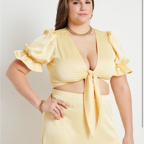 sunnieimorrison's tweet photo. So good I had to share! Check out all the items I'm loving on @Poshmarkapp #poshmark #fashion #style #shopmycloset #eloquii: https://t.co/3kd06OqrZj https://t.co/jK6N3DpZV1
