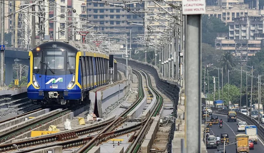 Contoh negara yg suka kita cibir tapi punya political will untuk bangun sistem Metro: India

Pertama di Kolkata di tahun 1984, kini sudah ada Metro di 15 kota dg 7 kota sdg dibangun. Total sudah ada 800 km 

Ga nunggu pemerintah pusatnya, banyak yg mulai oleh State Governmentnya