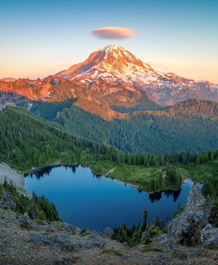 Mount Rainier National Park, Washington, United States
📸: Vitor Rodrigues
#UnitedStates🇺🇸  #Washington #mountain   #landscapephotography  #mountrainiernationalpark #mountwashington  #traveling  #travelphotography