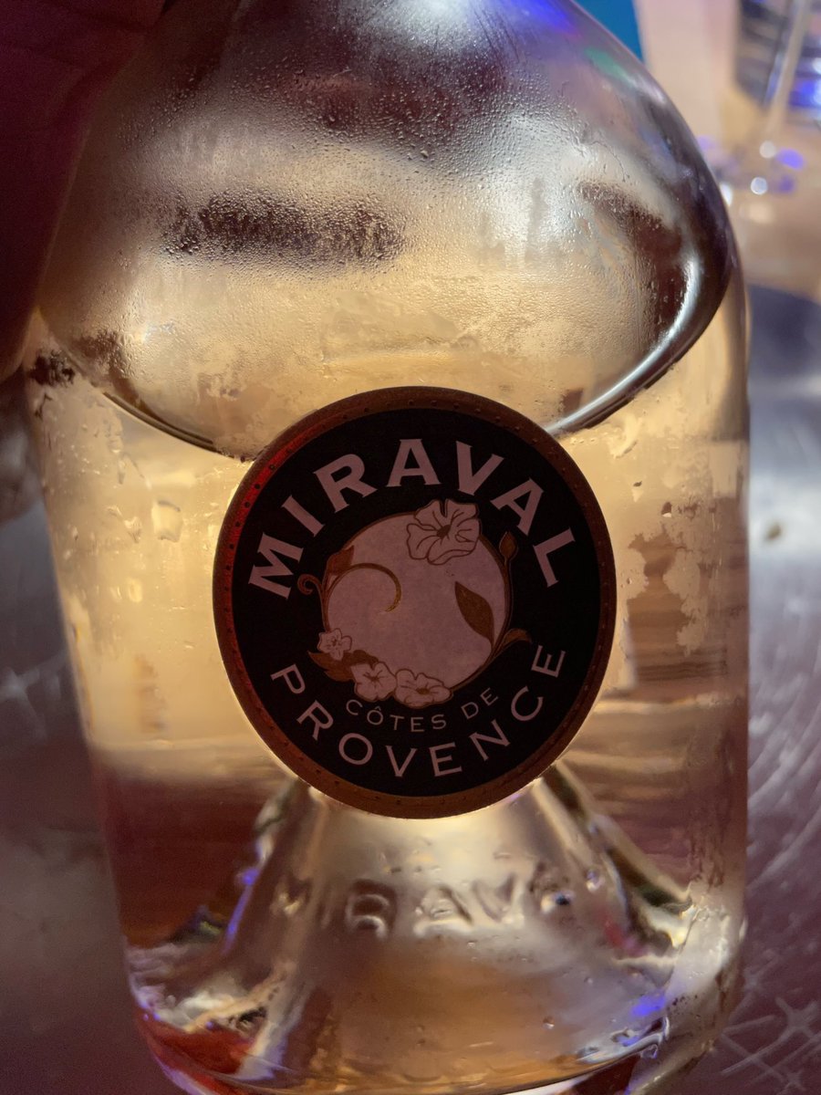 redback81's tweet photo. Per bagnare il tutto ho optato (come mi capita spesso) per un rosato.
Questo risulta secco in bocca e si è abbinato bene con tutte le pietanze.
Con il dolce ho preso un #Muffato di @AntinoriFamily, il mio preferito. https://t.co/LdvFb9buWr