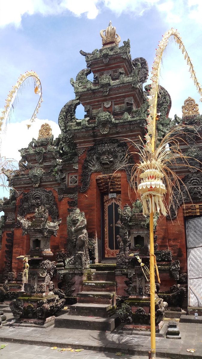 Agus89176585's tweet photo. Rahajeng Rahina galungan lan kuningan mogi sami rahayu🙏🙏😇😇...
#tangkas kori agung.. https://t.co/t2B18gJMSE