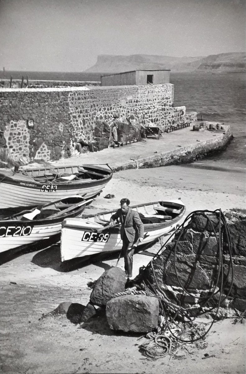 ArchivesBoyne's tweet photo. Ballycastle harbour, Co. Antrim. 1950. From the Capuchin photgraphic collection on https://t.co/255STW41ln #Catholicarchives #irishhistory https://t.co/VeqdEtwjJO
