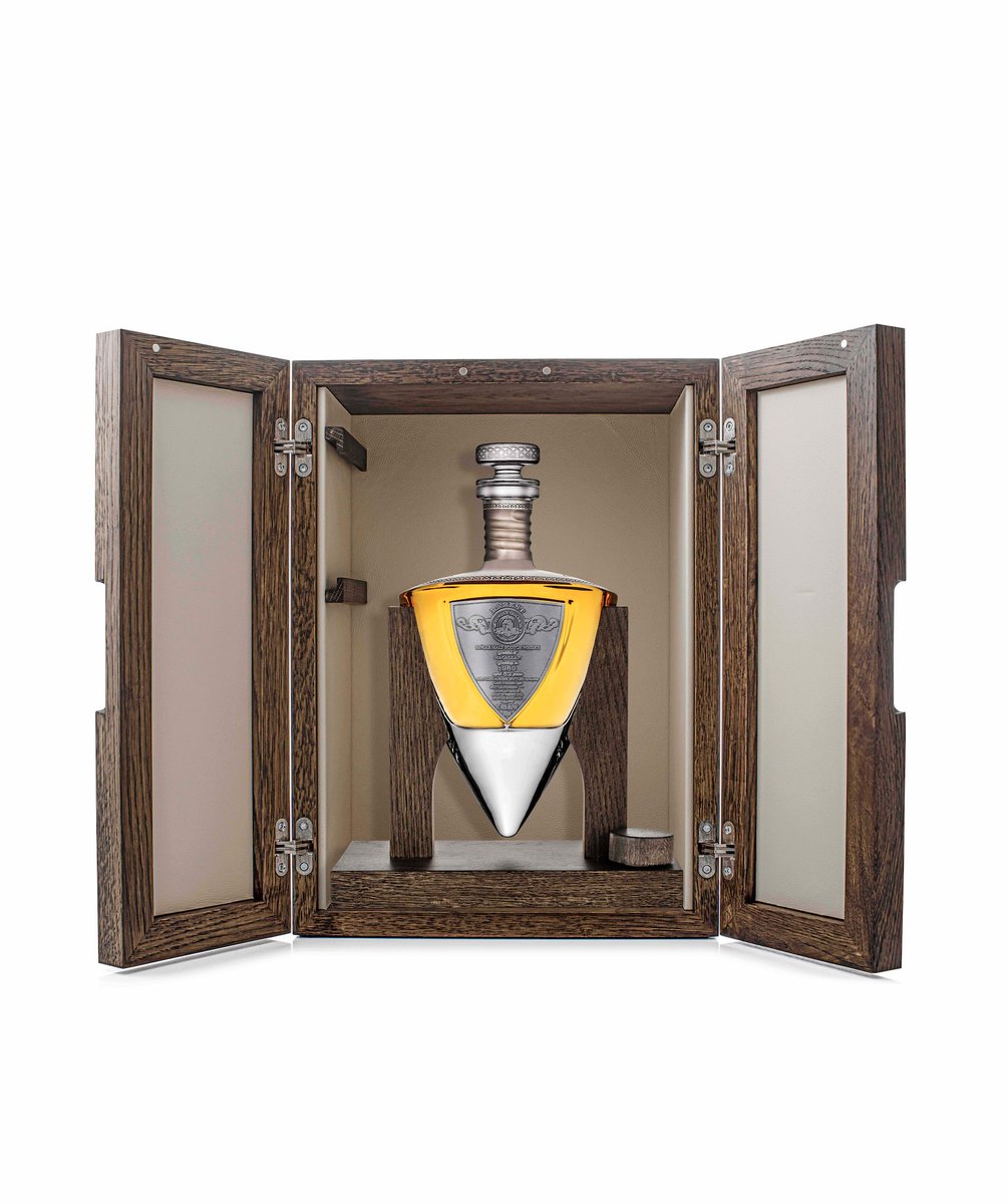 Today is a BIG day for the team at DT as we launch our very special 1969, 52 year old Macallan. This release forms part of our 'Rarest Collection' &amp; the bottle, in the shape of a dagger, takes inspiration from historical battlefields around our Huntly HQ.
rarewhiskies.thespiritsembassy.com/the-rarest