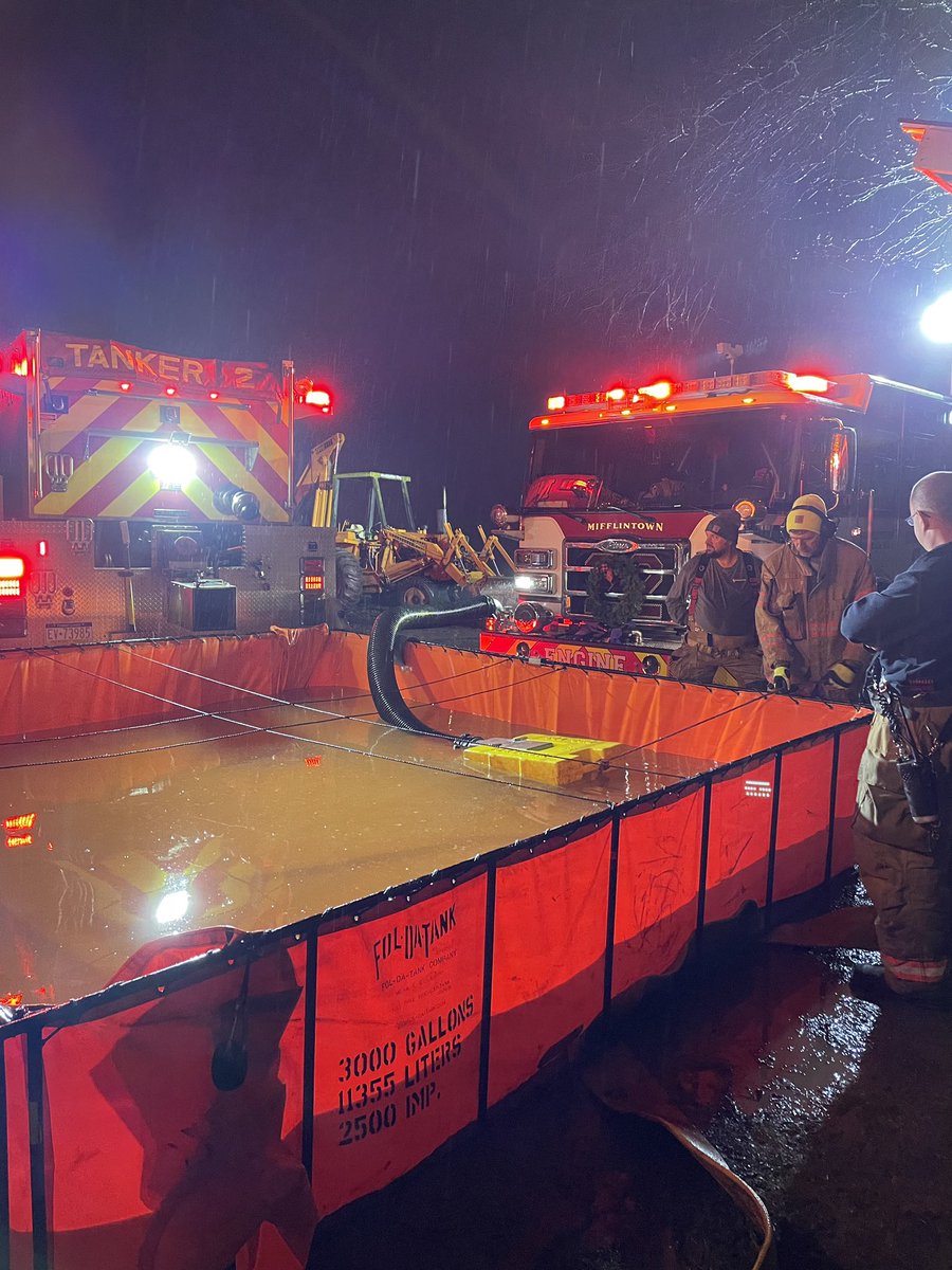MHCNo1's tweet photo. Hog barn fire last night in Fayette Township https://t.co/s9CrjfmxNi