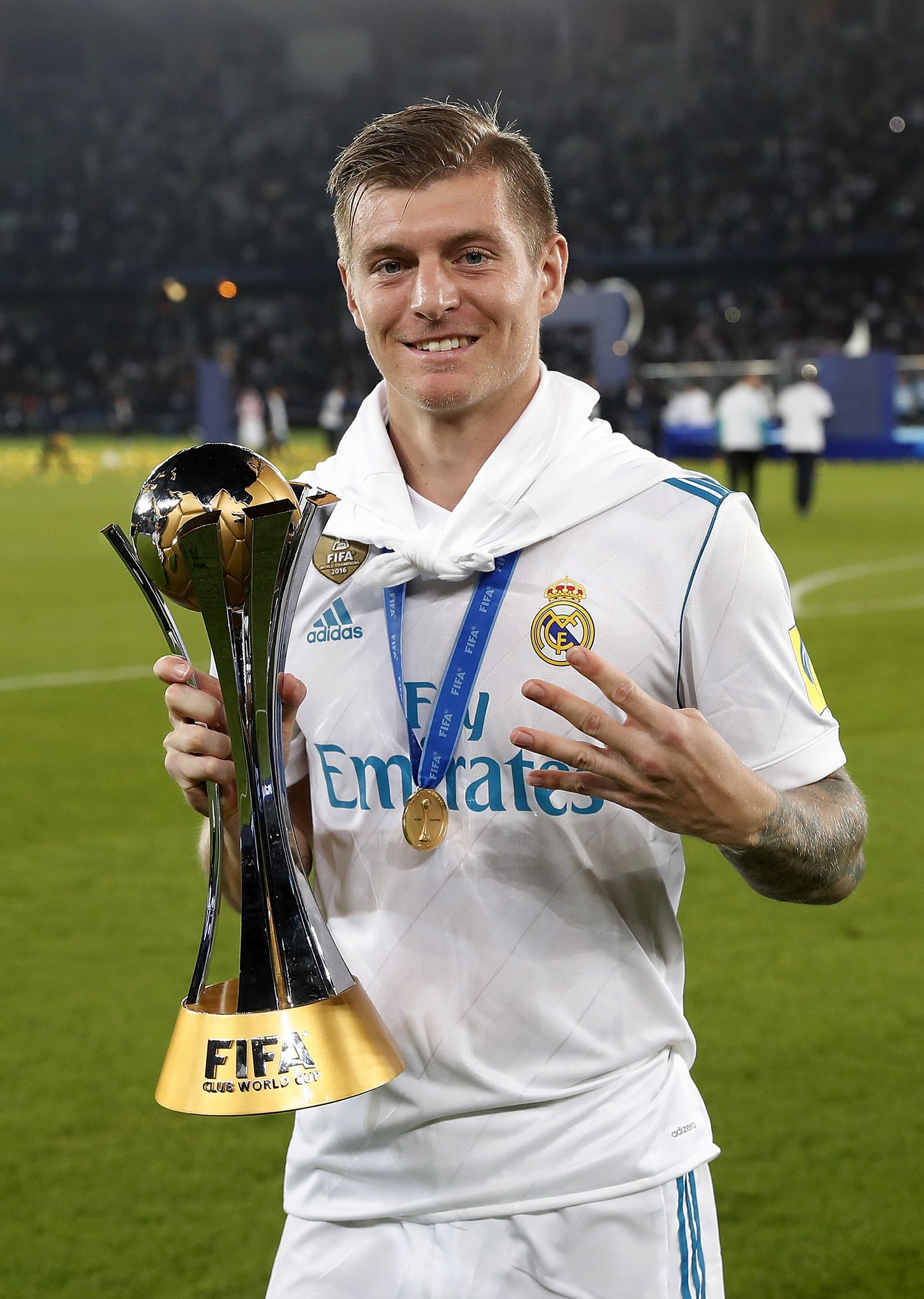 Happy Birthday to Toni Kroos  He\s averaged a trophy every 2 7 games in his career so far 