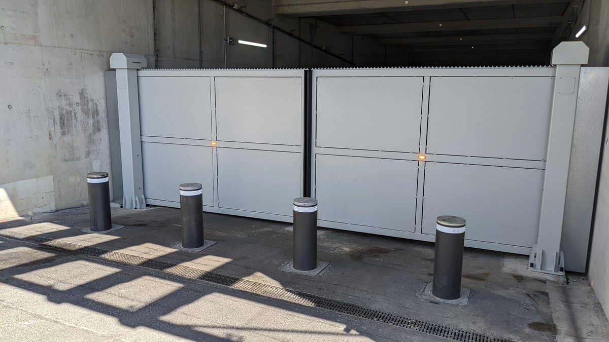 satixi's tweet photo. Installation d'un nouveau #portail battant double vantaux pour un centre technique ferroviaire francilien.

Les portails Dynamicc® SG-DD bénéficient d'un entrainement direct permettant une cinématique efficace, fiable et fluide

#frenchfab #qualité #industrie #contrôledaccès https://t.co/FMXBrb3zVR