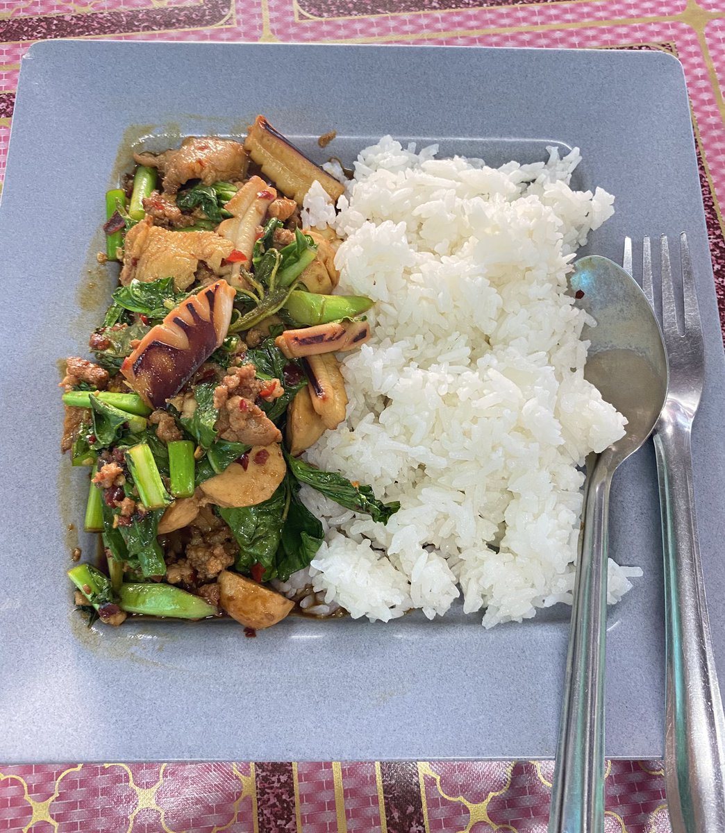 WaanwaanTawan's tweet photo. ทานข้าวเย็นกันค่ะ😋😋 https://t.co/tnLkBf9iwb