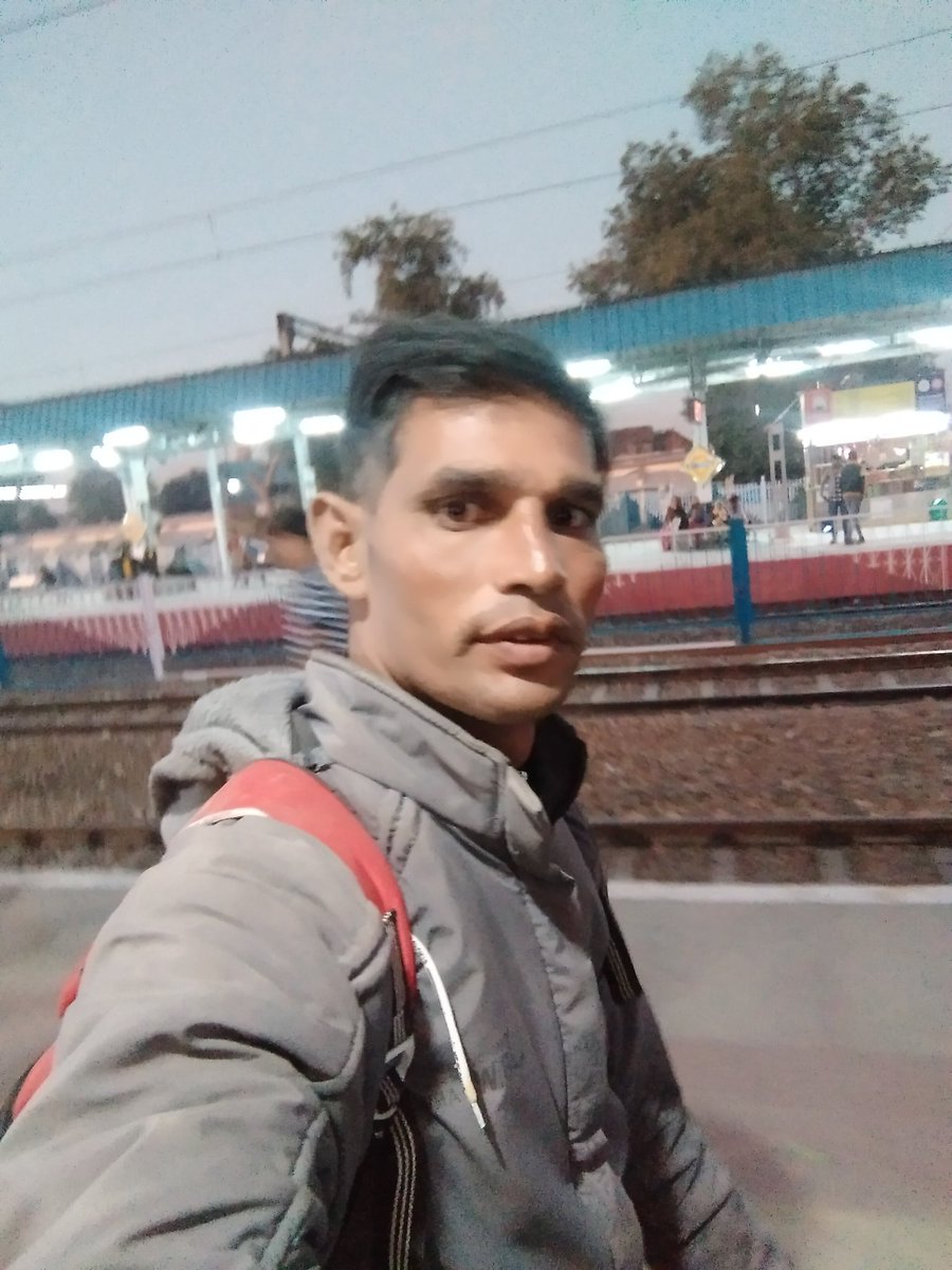 ManpurSantosh's tweet photo. Ny whatsapp number 8000702506 l need friendship me https://t.co/ugLvyzt3e8