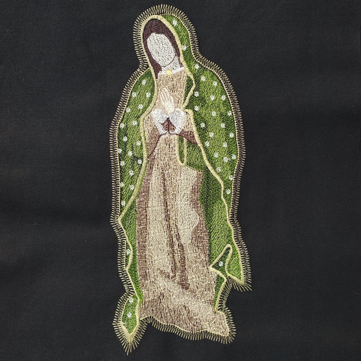 Our Lady of Guadalupe.

#threadedink #threadedinkstudio #embroidery #machineembroidery #digitalembroidery #tattoo #tattooembroidery #ladyofguadalupe #ladyofguadalupetattoo