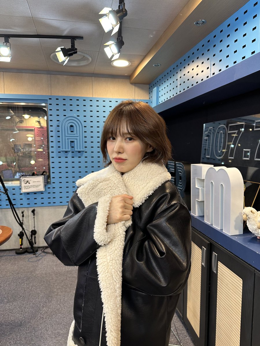 ofRouVel's tweet photo. 후후후 오늘 영스트리트
기대되죠?😁 https://t.co/DX3C1OHDOa
