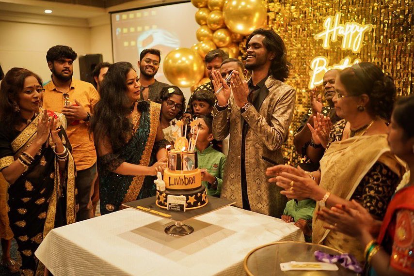 beingLIVINDRA's tweet photo. Chapter 21🍻
Scene1 Int. Accord Metropolitan Chennai -Night
•
It all feels like yesterday but it has been 21 years since I came into existence. What can I ask for more, when everything gets served at my desk even before I ask for it.
#fyp #foryou #21stbirthdaybash #beinglivindra https://t.co/d5pUWMmMo2