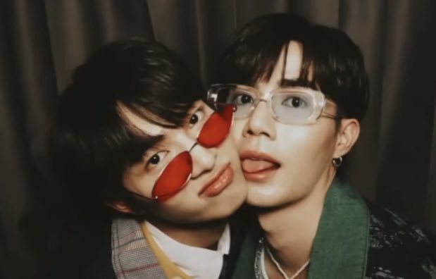 nuwunew's tweet photo. their photos are so cute help😭😭

#MVรักก็รักดิ https://t.co/rXEkk2oRKJ