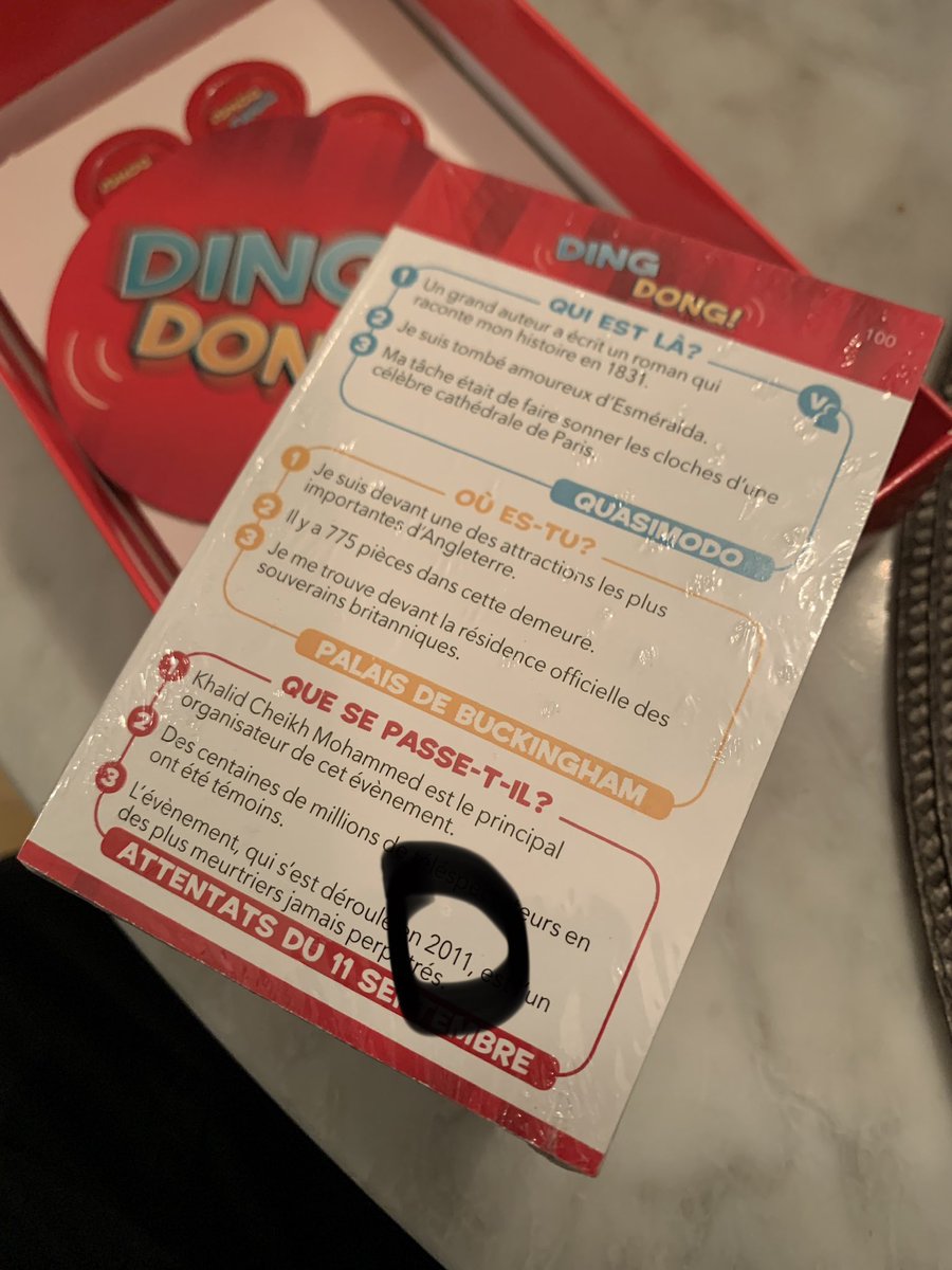 lefduq's tweet photo. @rougefm première carte de jeu Ding Dong sur le dessus du paquet: petit typo! https://t.co/gGvCkZY9L9