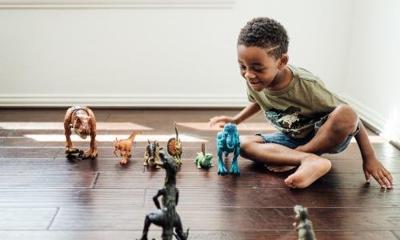 Children don’t come with a manual, but here are a few key things to keep in mind when you’re giving them their introduction to the world of money. wavertonwealth.advisor.news/guardian/10-po…