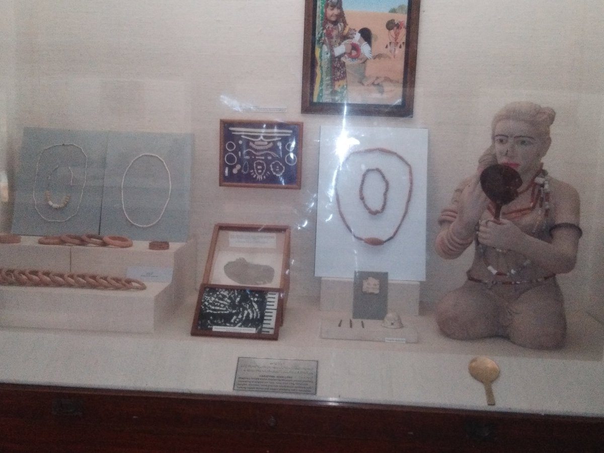 On our way back from #Sahiwal had a stop at Harappa and got a chance to see this treasure in Pakistan. 
Visiting the cultural heritage site at Harappa is high value experience and recommended place to visit. 

🧵1/3