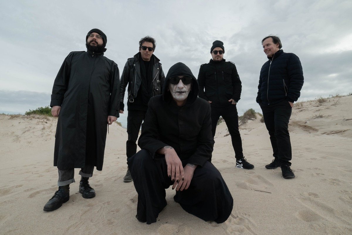 lamemoriabanda's tweet photo. LA MEMORIA
#ArenaInmóvil 
¡Nuevo disco! 

#postpunk #darkwave #Uruguay #newalbum https://t.co/HTzkCXF4m4