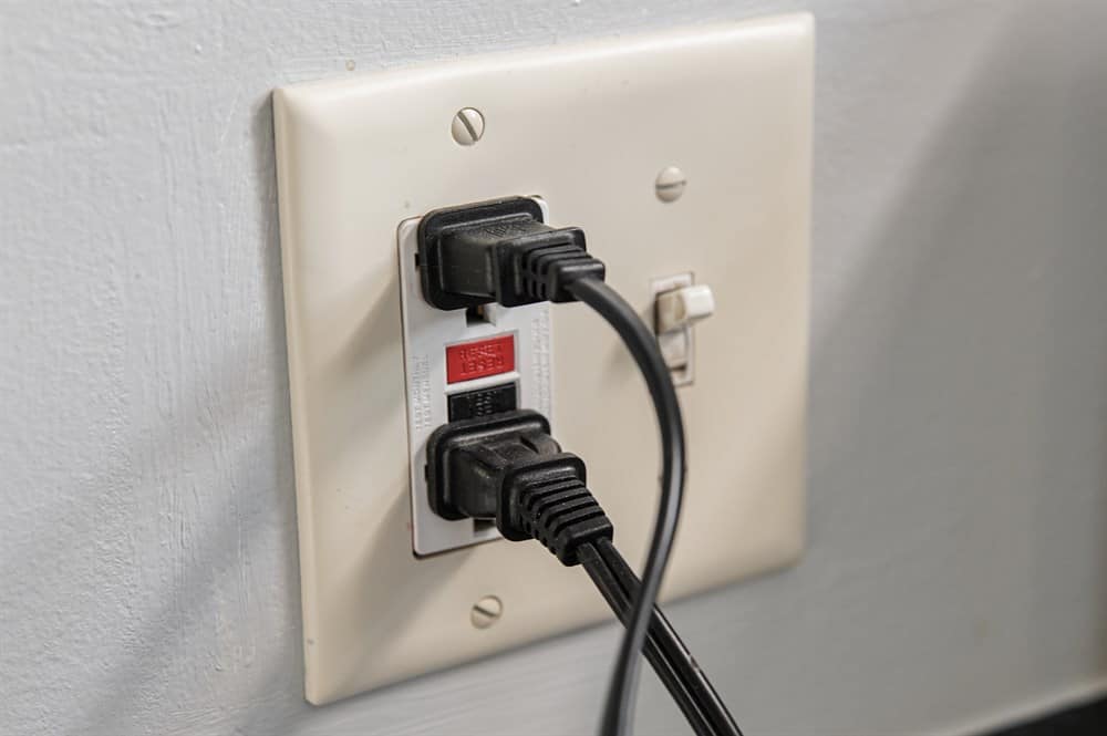 ShinyCleanKitch's tweet photo. What Is The Red Reset Button On My Electrical Outlet For?
#electrical #safty #home #kicthen #diy #knowyouknow #electricaloutlets #electrical #electricalprojects #electricalwork #electric #electrician
Read the full article
👇👇👇👇👇👇👇👇

https://t.co/sDkSf9NCST https://t.co/F9ZQHzErNv