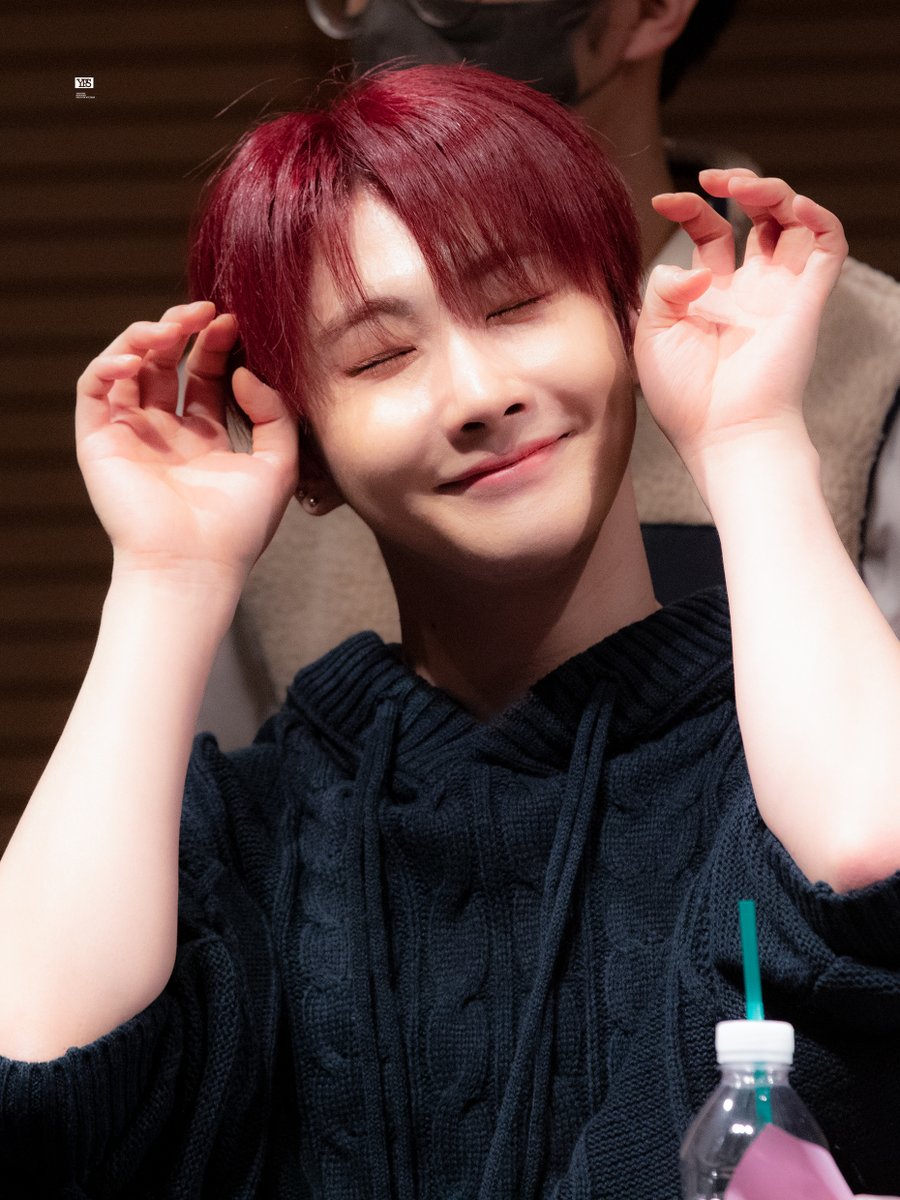 980810bb's tweet photo. 221230
#호영 #hoyoung #호영배 #배호영 #베리베리 #verivery 
@by_verivery @the_verivery https://t.co/VuBQrL9Zyh