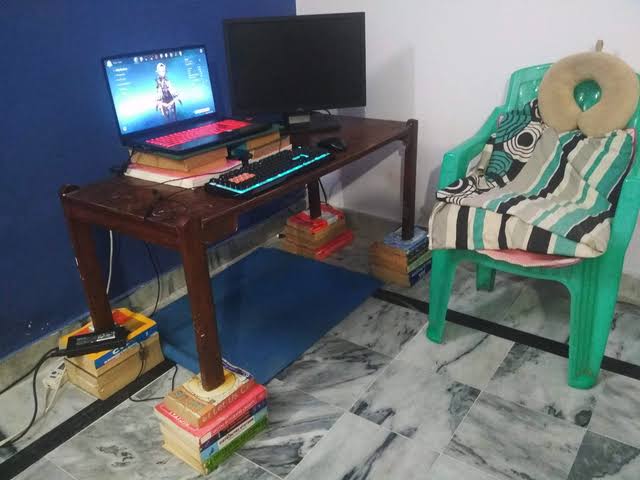jatin_s19's tweet image. MY TABLE HEIGHT IS TOO LOW SO I PUT SOME BOOKS TO LEVEL UP THE HEIGHT OF MY TABLE AND PLAY GAMES WITHOUT ANY COMFORT ISSUE.
#CosmicByte #SwitchToGodMode #Lightweight #CosmicByteGaming #Gamers 
GAMERS:
🔥
@v_muktesh  @Nitinsachdeva5 @Himansh91370053 @SachdevaRJ02  @plk_s01