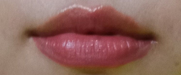 erscapes's tweet image. No wonder this lip stain is everyone's favorite shade. Sebagus itu. Di bibirku tahan lama bgt, apalagi kalo makannya ga bar-bar. Gak cepet ilang, dan ga bikin bibirku kering. Makanya rada aneh kalau ada yg bilang ini bikin kering 😭 #hanasui #lipstain 
tokopedia.link/fzB5jhNcjwb