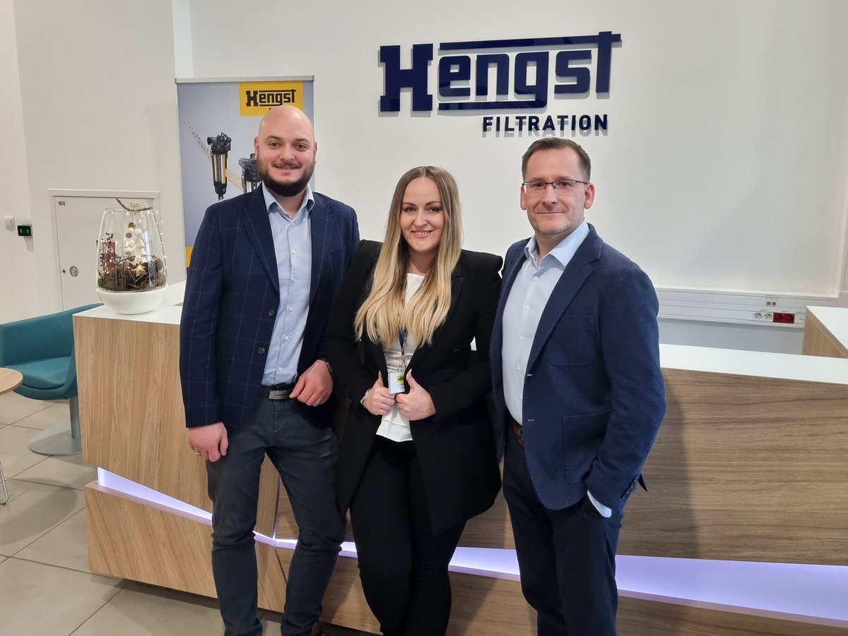 hengst_se's tweet photo. 🖊️🇵🇱 Hengst takes over sales office in Warsaw, opening its 23rd location.

➡️ Read the full news here: https://t.co/nqkoEh8TV5 https://t.co/zRgzX0UH02