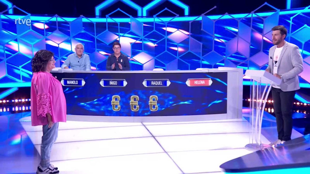 Ayer <a href="/ElCazadorTVE/">El Cazador</a> de <a href="/La1_tve/">La 1</a> firmó el 12.6% de share y 1.304.000 espectadores de audiencia media. 

El concurso presentado por <a href="/_rodrigovazquez/">Rodrigo Vázquez</a> registró 2.447.000 ESPECTADORES ÚNICOS (AA).

#Audiencias 📺📊