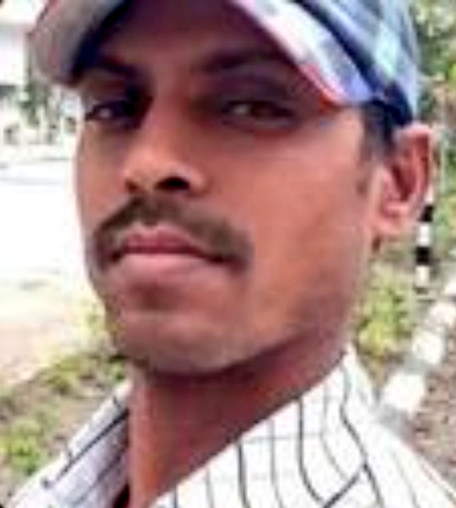 DeepikaBhardwaj's tweet photo. Devisingh was crushed to death instantly after heavily drunk girls rammed their car into his bike, in Indore last year. He was a delivery boy with Swiggy who left a young bride &amp; a toddler behind. His family wasn't compensated. His death wasn't made a fodder for TRP. https://t.co/d9DwVb0y41