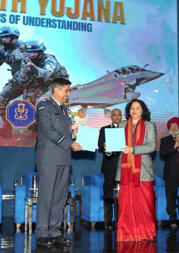adgpi's tweet photo. A ‘Whole of Government Approach’ is being ensured for suitable absorption of #Agniveers after the 04 year tenure. To facilitate the same, multiple #MsOU were signed between Ministries to empower the #Agniveers with requisite academic qualifications & skill certifications. https://t.co/sP49sPfZvJ
