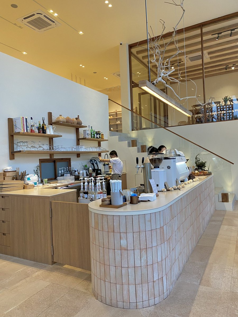 manoodmeen's tweet photo. ✨OIKOS Bakehaus ✨ (อิโคส เบคเฮาส์) 
คาเฟ่เปิดใหม่สไตล์สแกนดิเนเวียน คาเฟ่ลับย่านฝั่งธน ร้านตกแต่งเป็นโทนขาว ครีม น้ำตาล🍂 ให้ความรู้สึกอบอุ่นอบใจสุด บอกเลยว่าถ่ายรูปสวยทุกมุม มีทั้งกาแฟ ขนม อาหารฟิวชั่นสไตล์ญี่ปุ่น

@aroii @CAFETELLER  #อร่อยบอกต่อ #อร่อยไปแดก https://t.co/CRAg2jQu05