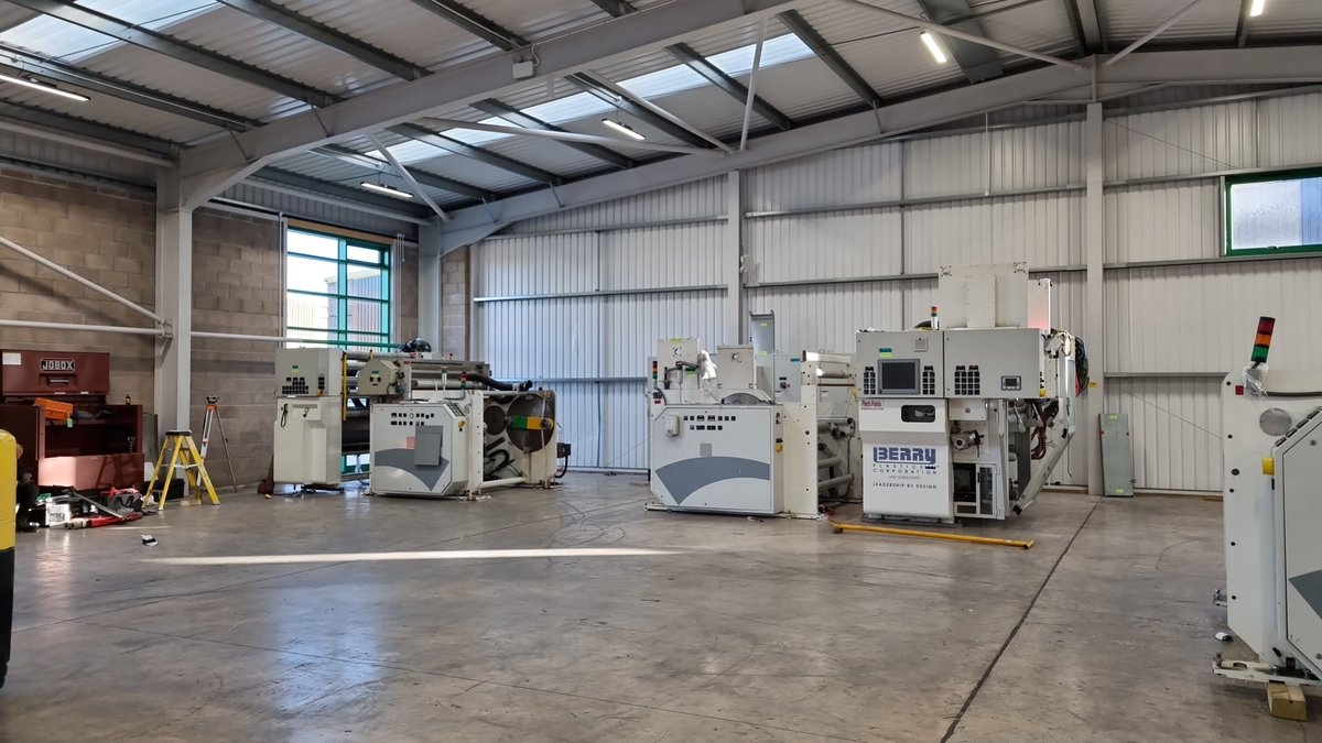 Calidad services on Twitter "Installation of laminating machine"