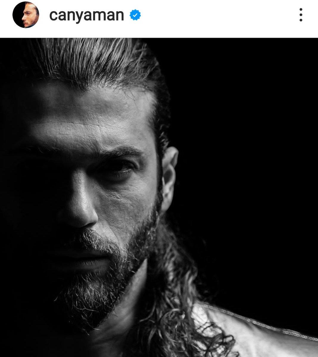 Un meraviglioso anno da #CanYaman 🥂❤️