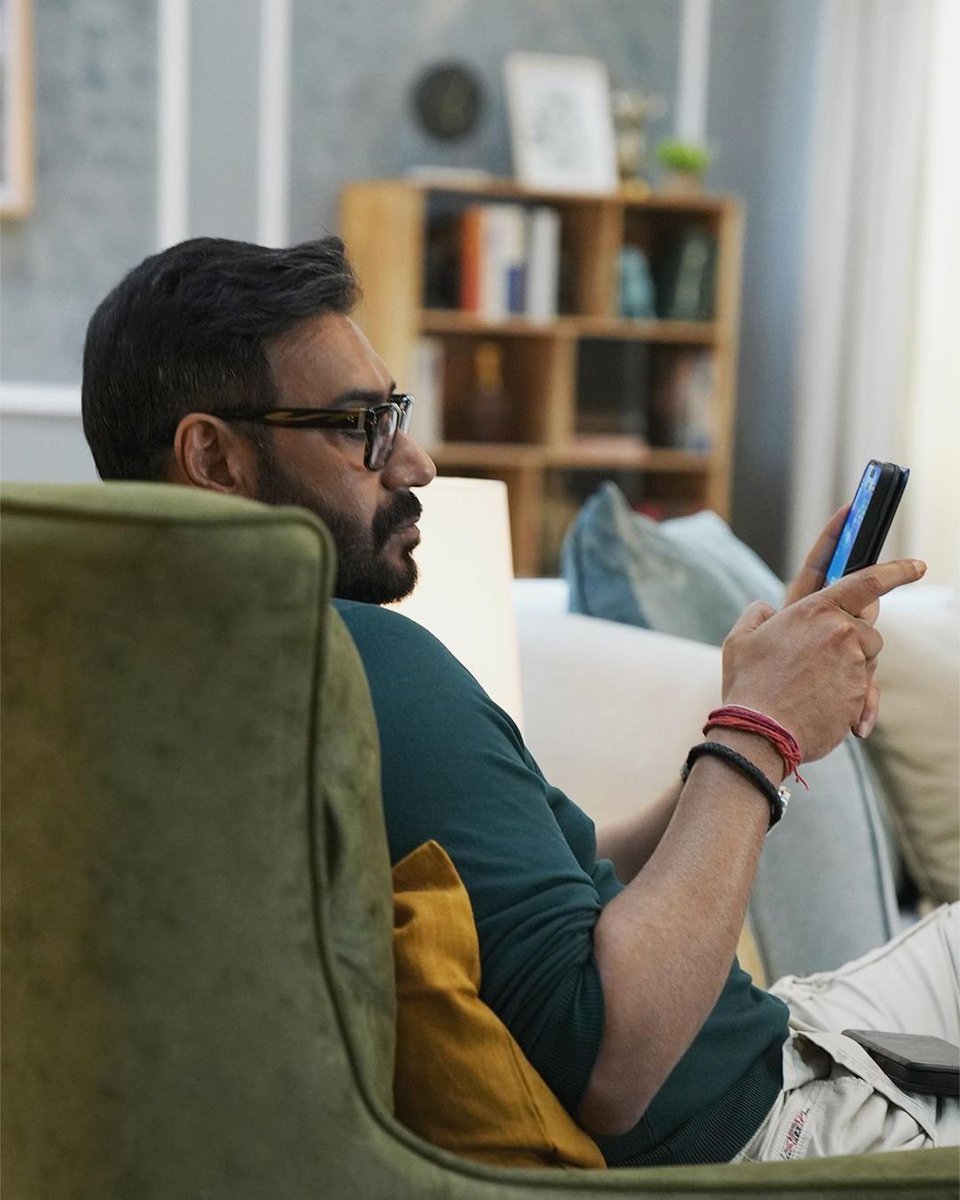 DelhiTimesTweet's tweet image. Having #MidWeekBlues? 

Take a break and play a word game like @ajaydevgn 📱😋

#WednesdayBlues #Wednesday  #WednesdayMotivation #AjayDevgn #Bholaa #SinghamAgain #Singham3