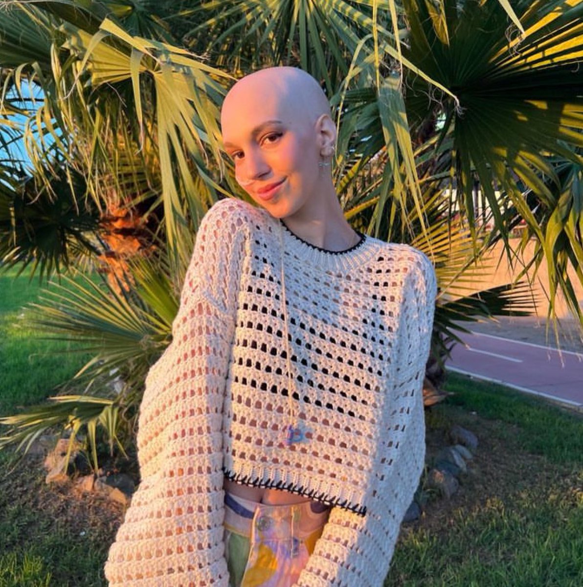 katumiturbe's tweet photo. Descansa en paz #ElenaHuelva la influencer que visibilizó el sarcoma de Ewing al grito de “Mis ganas ganan” https://t.co/o2D24PCOpo