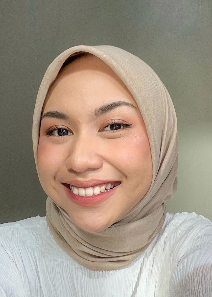 sleepinbeautea's tweet photo. menyambut tahun baru dengan makeup tutorial buat ke kondagan or any formal occasion!
makeupnya super simple tapi tetep keliatan cakep😋
#racuninmakeup #Lemon8Indonesia #Lemon8Tutorial https://t.co/YplCXJtoHG