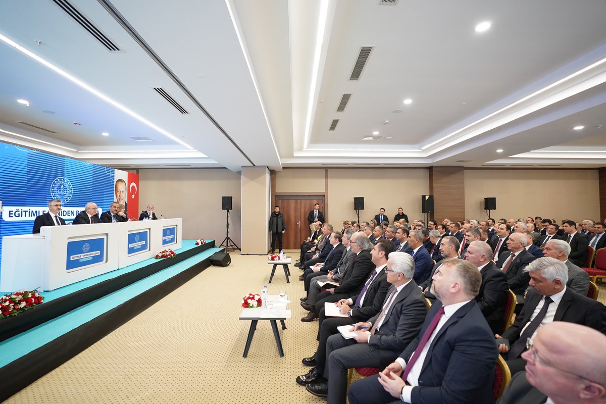 tcmeb's tweet photo. Eğitimle Yeniden Buluşma Projesi Tanıtıldı

Kayıt dışı öğrencilerin takip sistemiyle eğitime dâhil edilmesi amacıyla hayata geçirilen “Eğitimle Yeniden Buluşma” projesinin tanıtım töreni, Bakanımız Mahmut Özer’in katılımıyla gerçekleşti.

👉https://t.co/Ada0CiZR1E https://t.co/Dl8fT07oqz