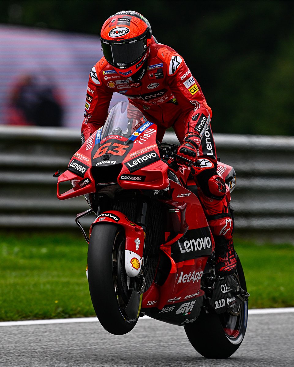 MotoGP's tweet image. Happy #WheelieWednesday from the reigning #MotoGP World Champion @PeccoBagnaia 😎 

#SeasonRecap | #AustrianGP 🇦🇹