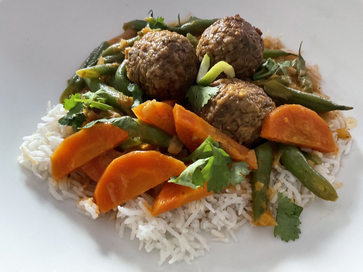 schmoozequeen's tweet photo. #VeganMeatlessBalls Meatless Balls 🚫🐄 #Beefless 🐮#Meatless https://t.co/zz8J3Mhdp9