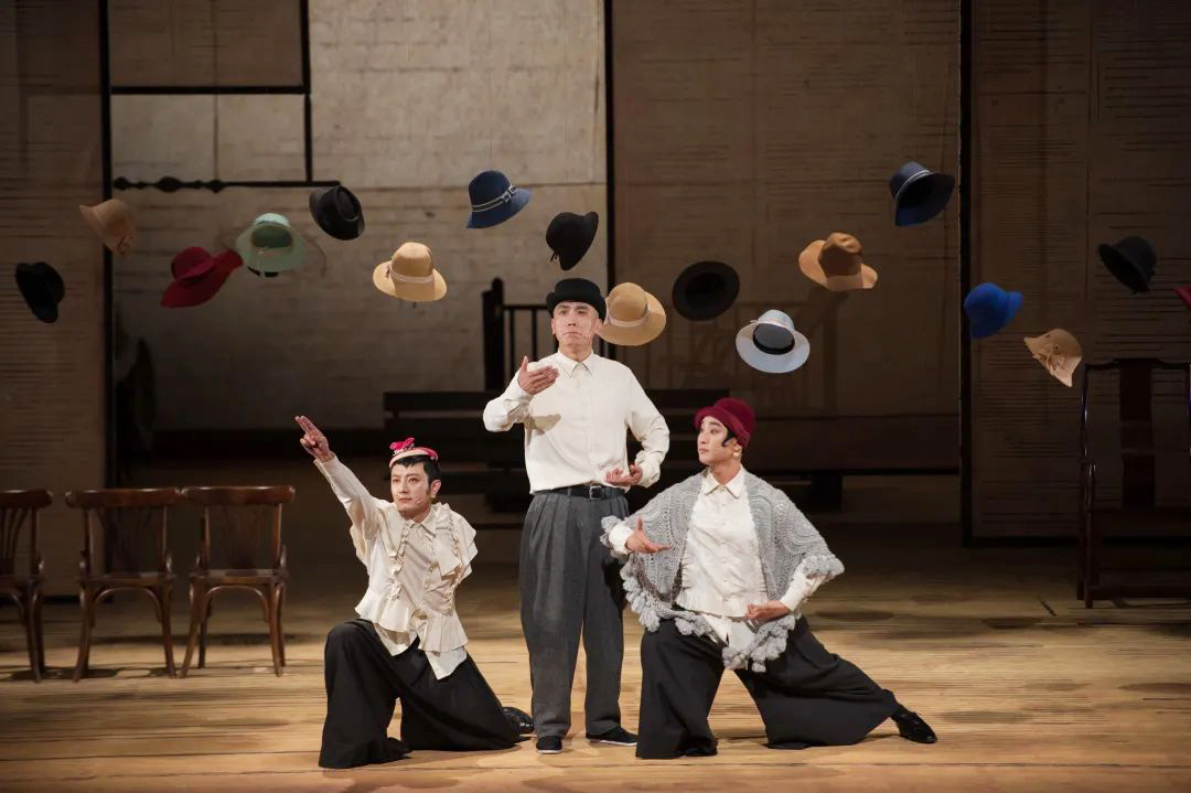 BeijingFocus's tweet photo. In early and mid-January, the 2023 Grand Performances in #Beijing Seasonal Productions will be held online with 13 brilliant performances. The diverse repertoire covers various art forms like #PekingOpera, #PingjuOpera, #KunquOpera, magic and oral stunts, and puppetry. https://t.co/H0XX17Pnwg